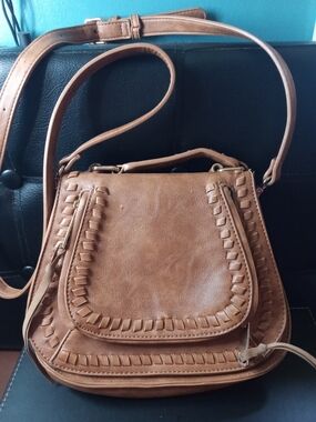 Urban Expressions Tan Woven Flap Crossbody Bag